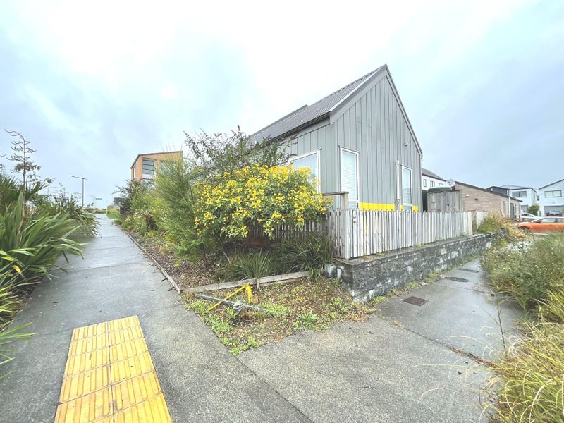 2 Herekino Street, Westgate, Auckland - Carousel 1