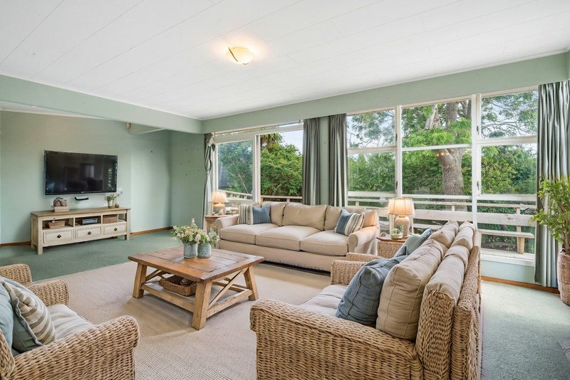 13 Ennis Avenue, Pakuranga Heights, Auckland - Carousel 2