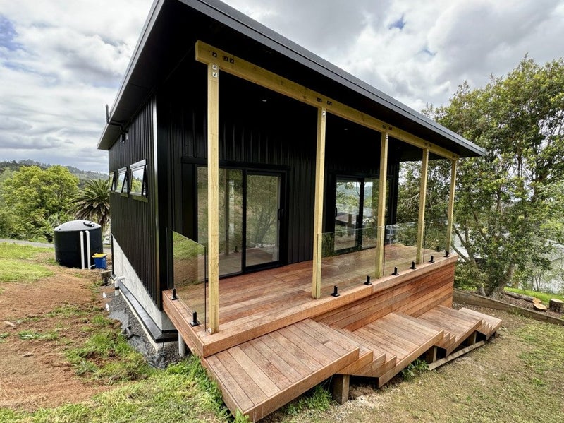 12 Laingfield Terrace, Laingholm, Auckland - Carousel 1