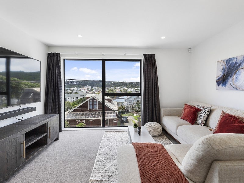 3/12 Stanley Street, Berhampore, Wellington - Carousel 2