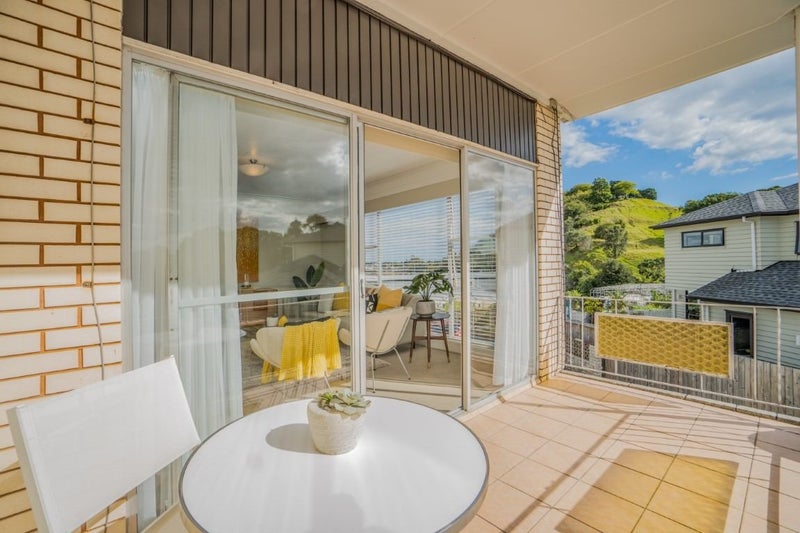 6/6 Roskill Way, Three Kings, Auckland - Carousel 1