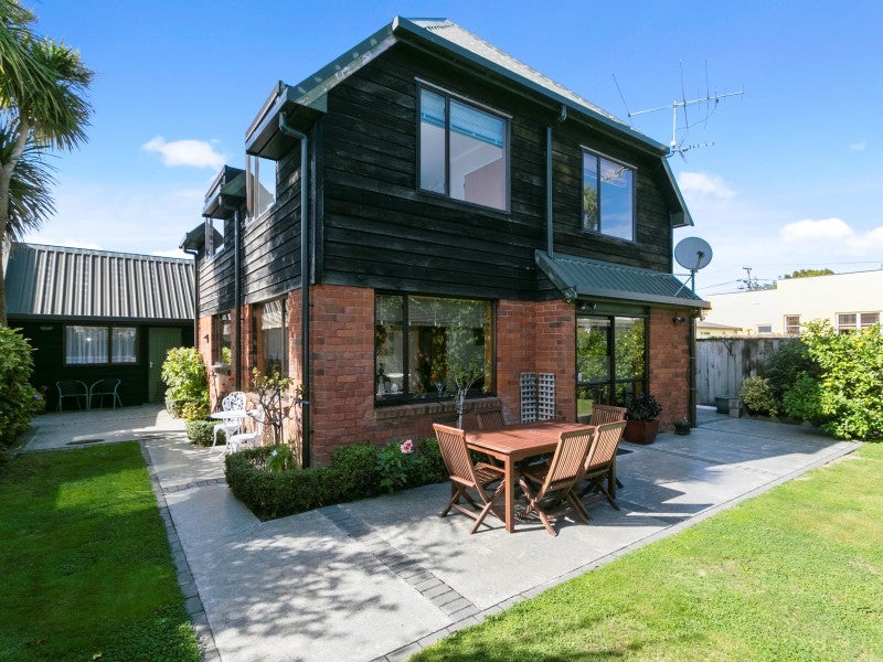 36A Whites Line West, Woburn, Lower Hutt - Carousel 1