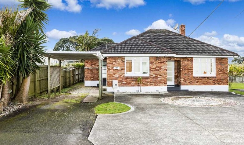 78A Lake Road, Narrow Neck, Auckland - Carousel 1