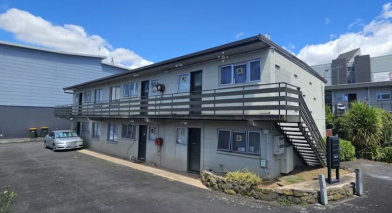 6/1105 Victoria Street, Whitiora, Hamilton - Carousel 1