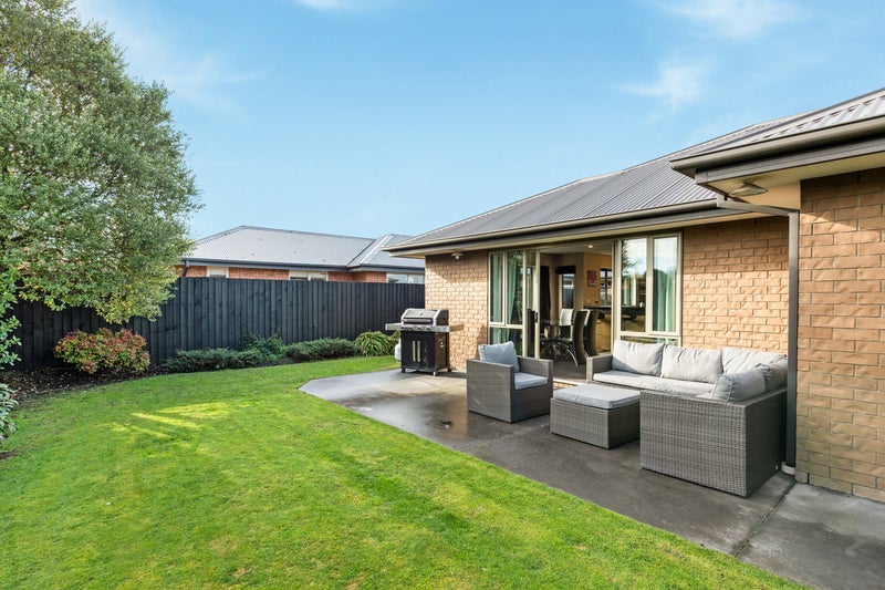 73 Coolspring Way, Redwood, Christchurch - Carousel 2