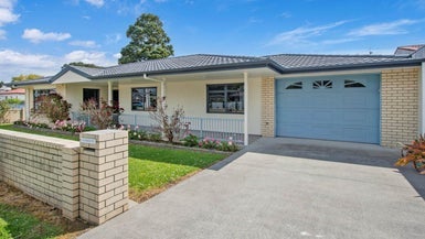 15 Nixon Street, Kensington, Whangarei - Carousel 1