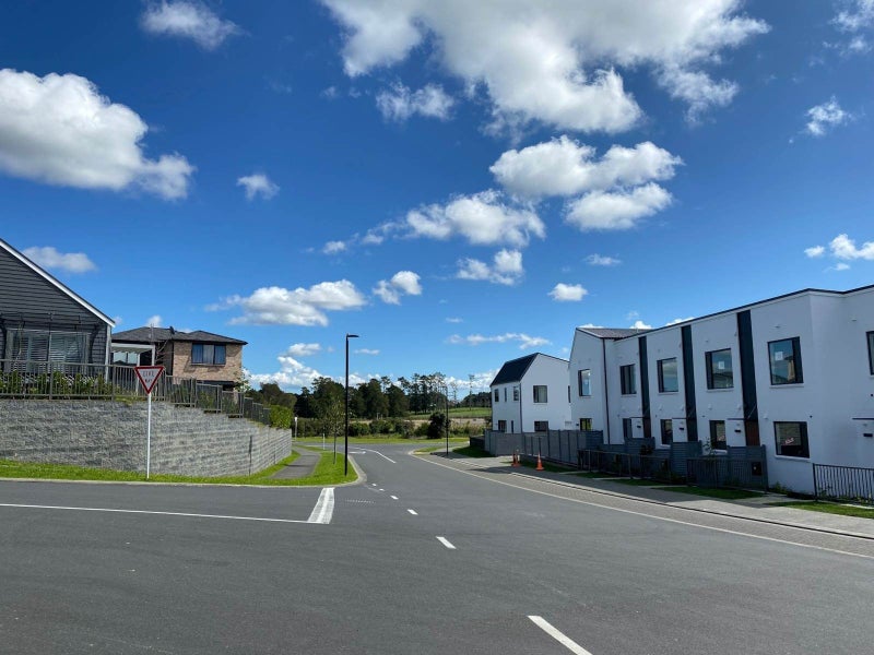 48 Roundel Crescent, Whenuapai, Auckland - Carousel 11