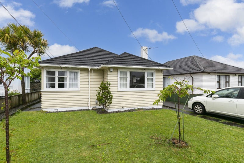 5 East Street, Petone, Lower Hutt - Carousel 1