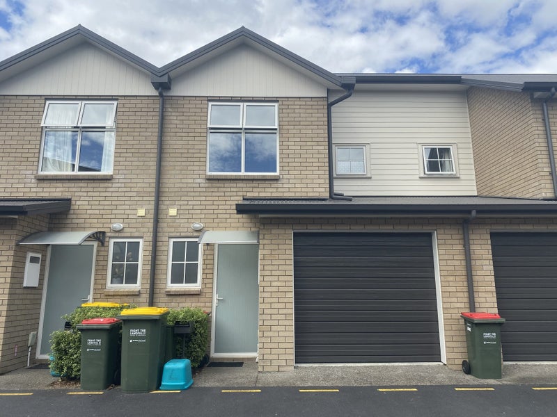 7 Chiefs Court, Hamilton East, Hamilton - Carousel 1