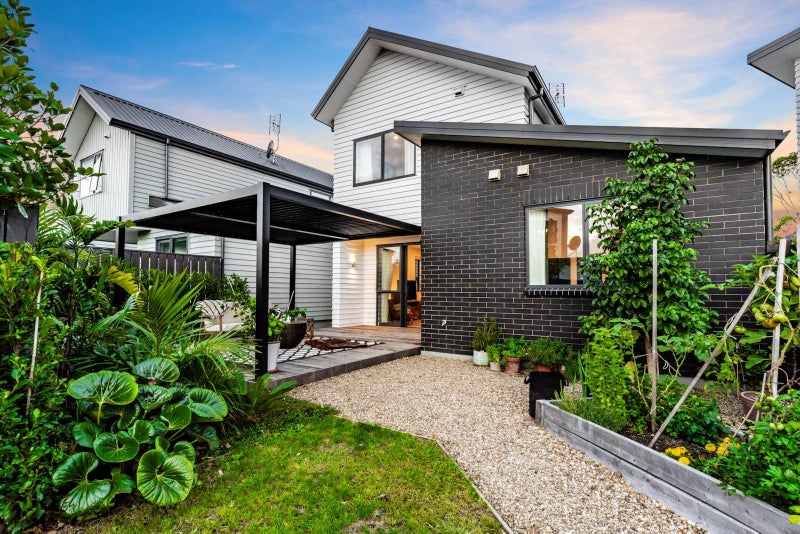 3 Teuila Grove, Wai o Taiki Bay, Auckland - Carousel 21