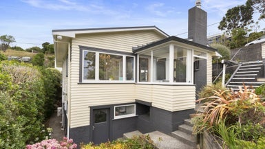 53 Alexandra Road, Hataitai, Wellington - Carousel 1