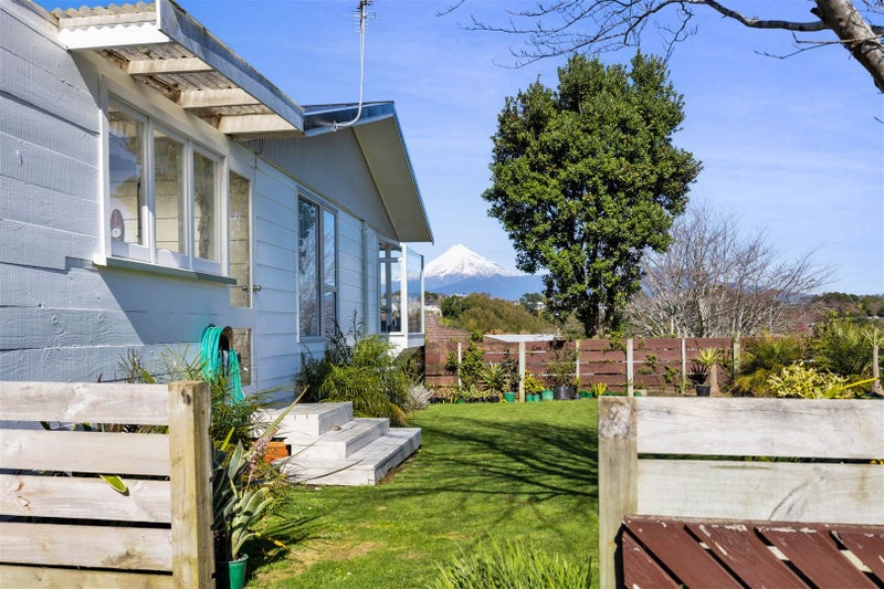 39 Penrith Street, Westown, New Plymouth - Carousel 26