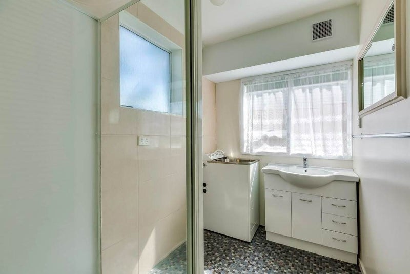 3/5 Mountbatten Avenue, Hillcrest, Auckland - Carousel 11