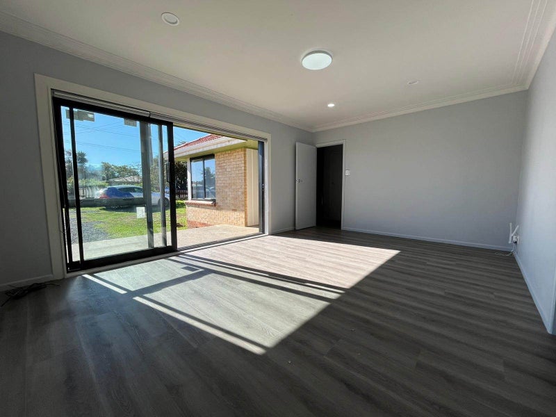 69 Gray Avenue, Mangere East, Auckland - Carousel 1