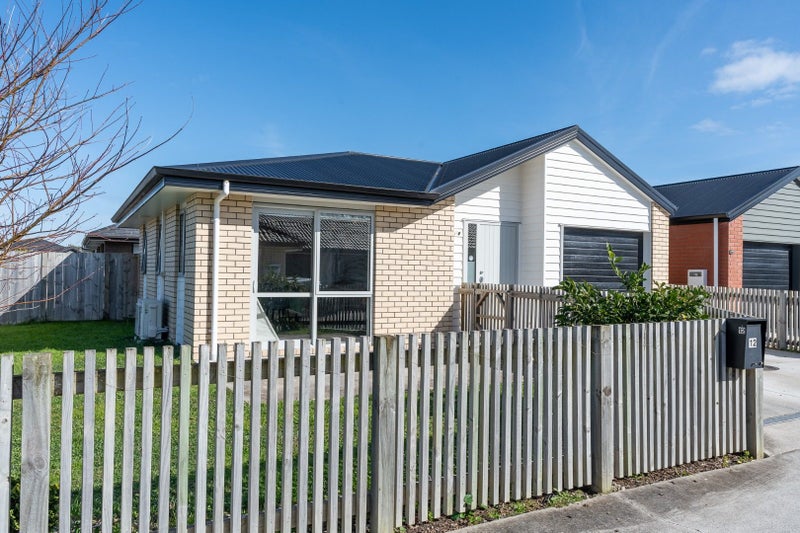 12 Haddonstone Avenue, Rototuna North, Hamilton - Carousel 1