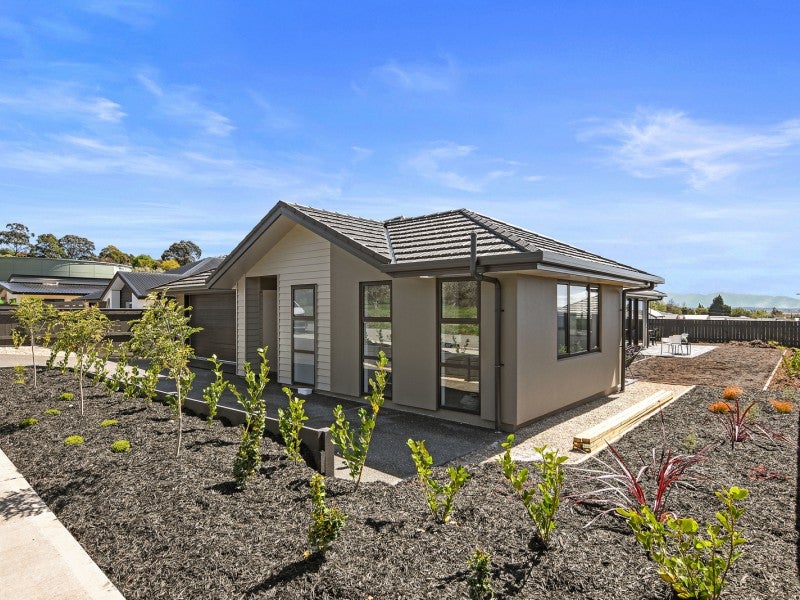 7 Tiraumea Street, Richmond - Carousel 1