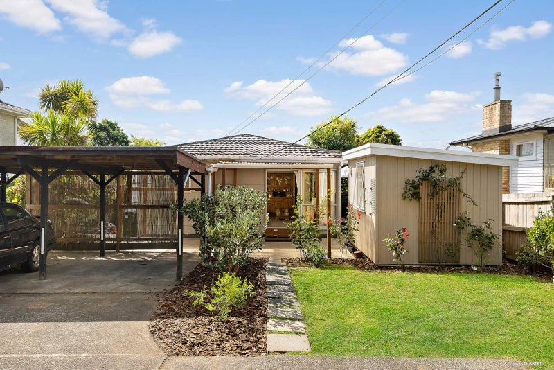 1/29 Dakota Avenue, Beach Haven, Auckland - Carousel 1