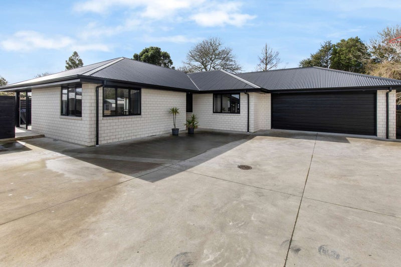 114A Hamlet Street, Stratford - Carousel 1