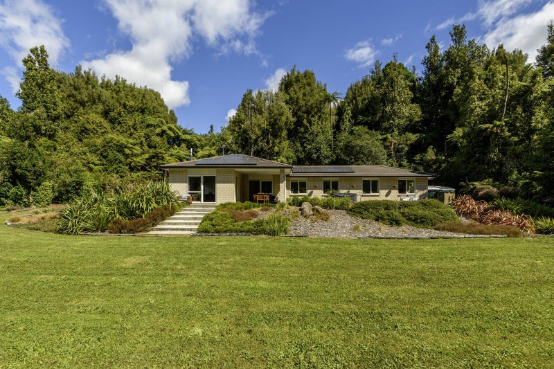 1669 Pyes Pa Road, Tauranga - Carousel 1