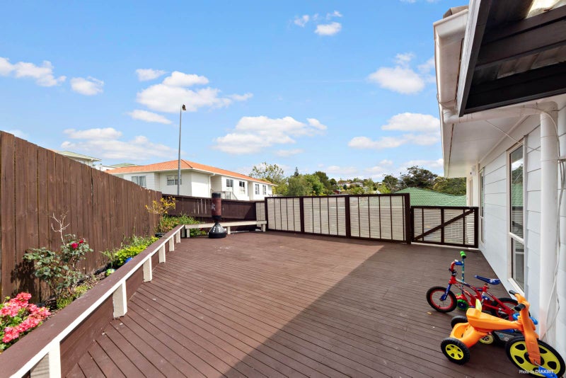 1/49 Sungrove Rise, Sunnyvale, Auckland - Carousel 1