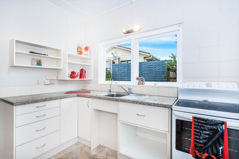 2/7 Station Road, Kamo, Whangarei - Carousel 1