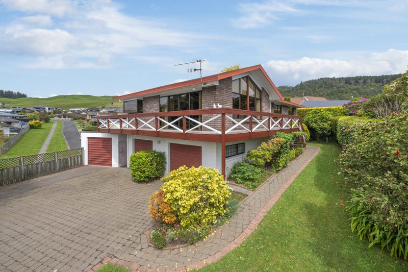 5 Brundon Place, Lynmore, Rotorua - Carousel 1