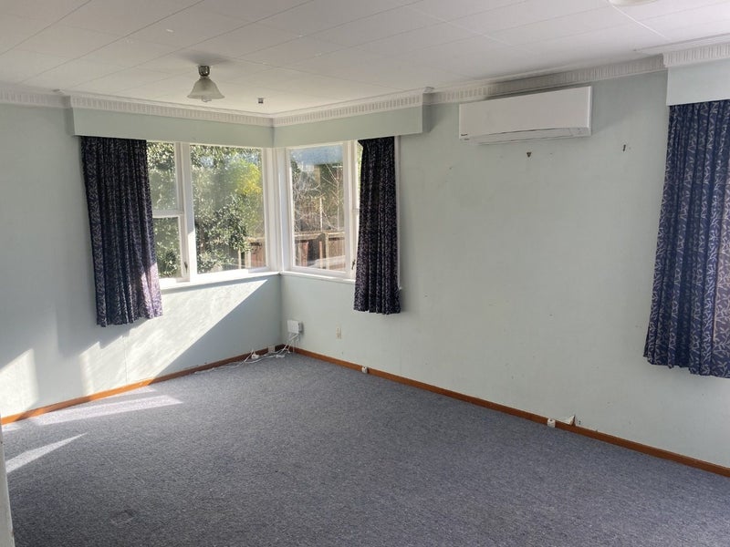 5 Joseph Grove, Elderslea, Upper Hutt - Carousel 2