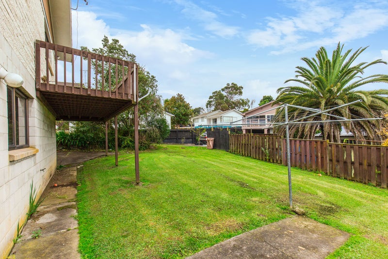 14 Butterworth Drive, Glendene, Auckland - Carousel 15