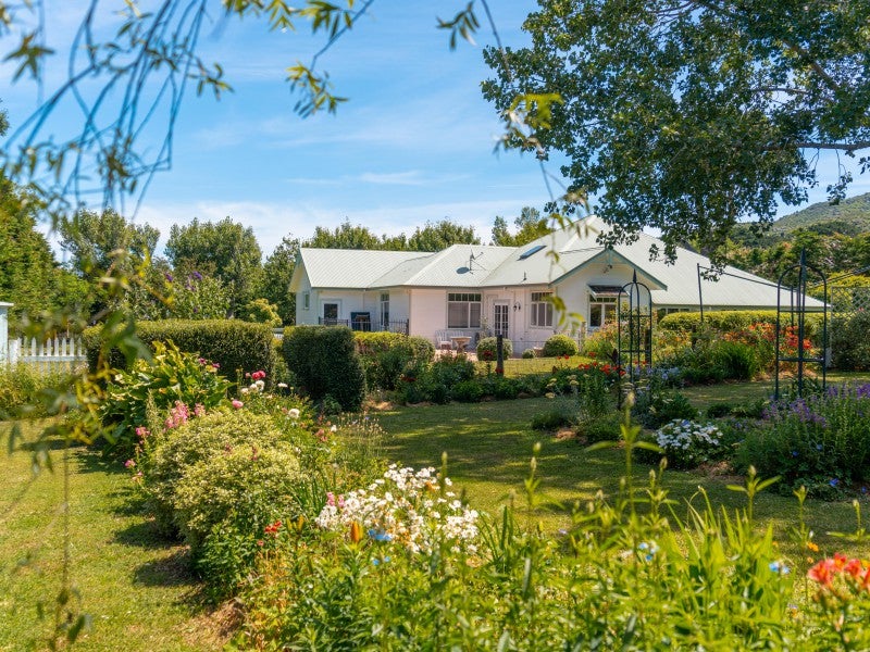 274 Underhill Road, Featherston - Carousel 1