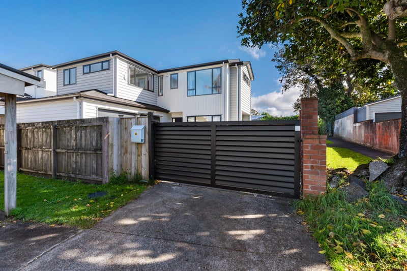 42 Hollywood Avenue, Epsom, Auckland - Carousel 1