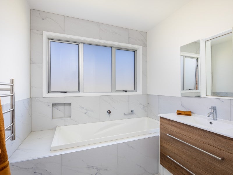 16 Leon Place, Waitara, Waitara - Carousel 26