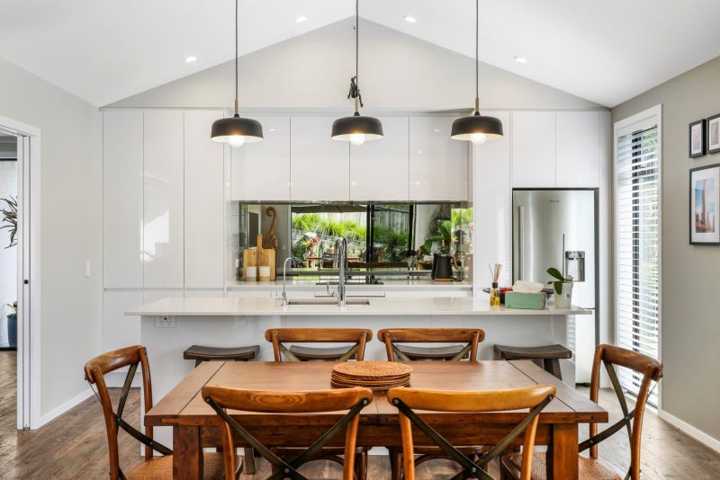 87 Pakanga Grove, Pyes Pa, Tauranga - Carousel 1