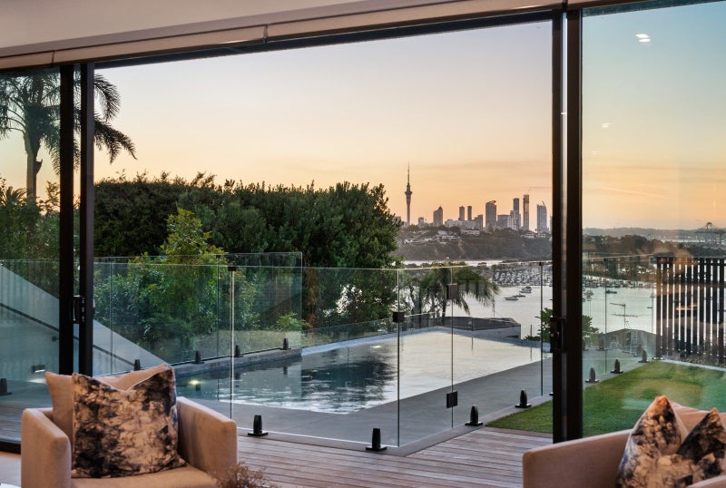 26 Ngaiwi Street, Orakei, Auckland - Carousel 1