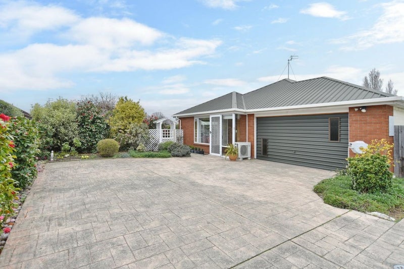 2/23 Meadow Street, Papanui, Christchurch - Carousel 1