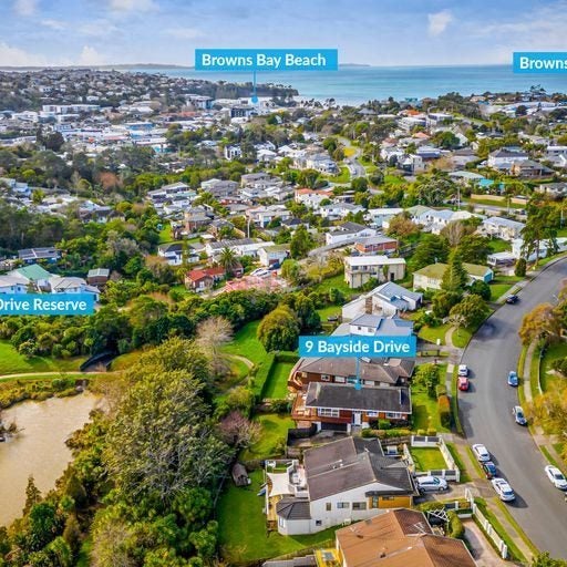 9 Bayside Drive, Browns Bay, Auckland - Carousel 2