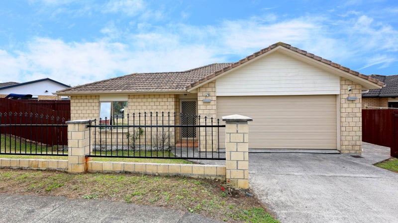 4A Westglen Place, Ranui, Auckland - Carousel 1