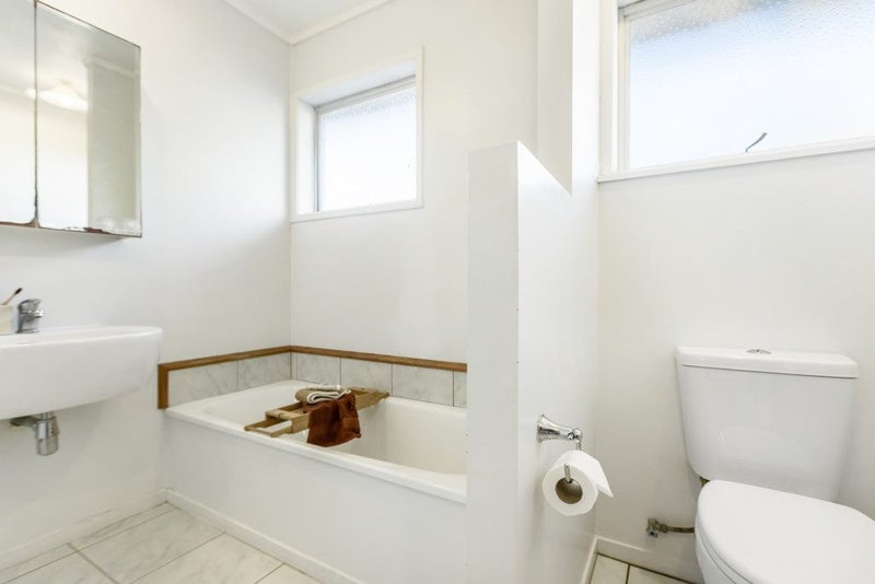 4/125 Bucklands Beach Road, Bucklands Beach, Auckland - Carousel 50