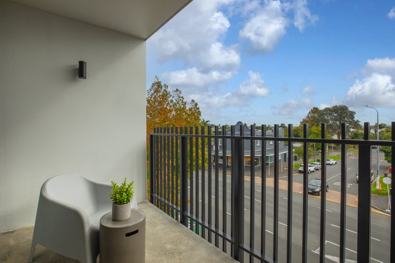 302/1028 Great North Road, Point Chevalier, Auckland - Carousel 26