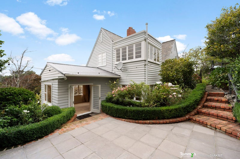 1 Homewood Avenue, Karori, Wellington - Carousel 2