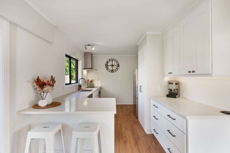 2/28 Garland Road, Greenlane, Auckland - Carousel 2
