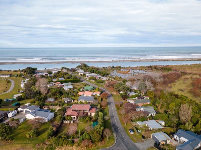 89 Pacific Drive, Southbridge - Carousel 27