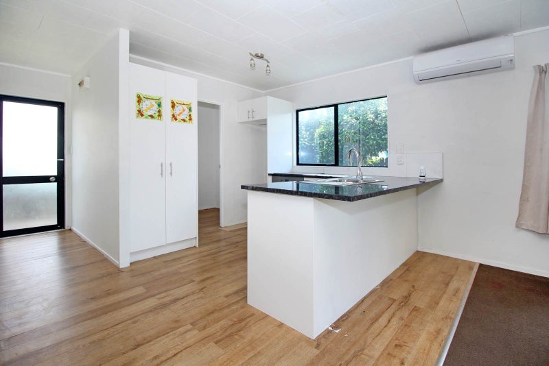 3/22 Barneys Farm Road, Clendon Park, Auckland - Carousel 2