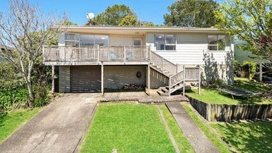 66 Alexander Avenue, Torbay, Auckland - Carousel 1
