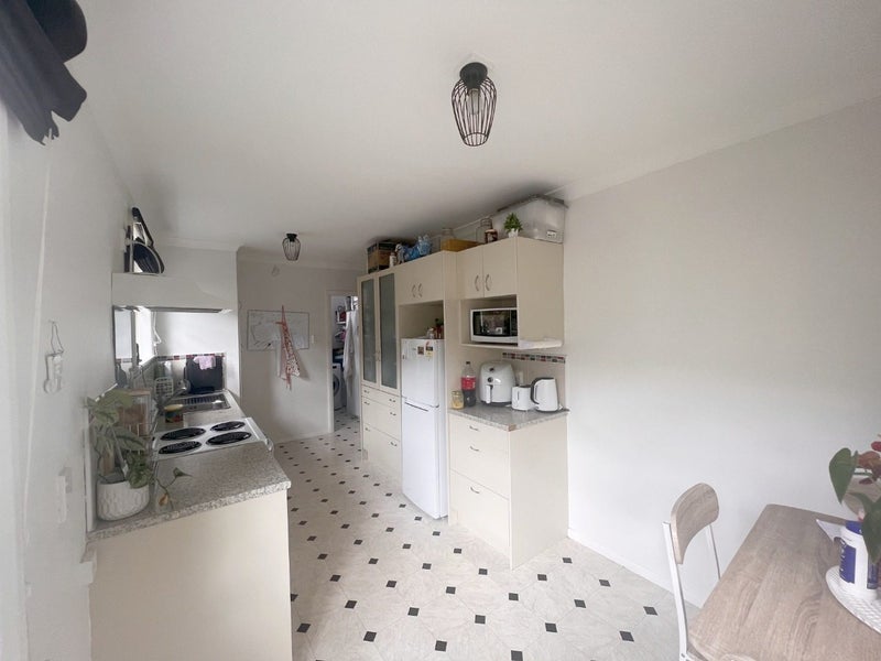 1 Prebble Grove, Naenae, Lower Hutt - Carousel 2