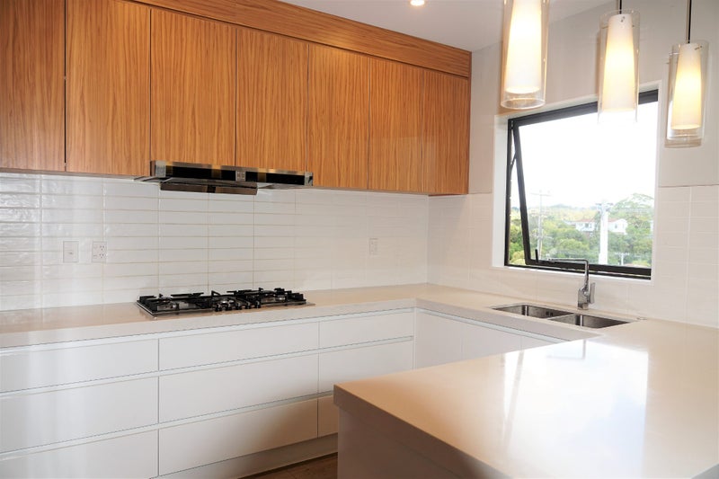 83A Lake Road, Northcote, Auckland - Carousel 2