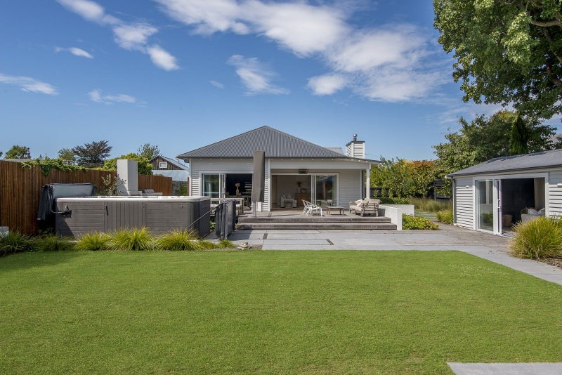 81 Weston Road, St Albans, Christchurch - Carousel 24