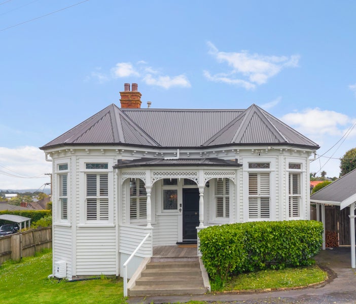 7 Colonial Road, Chatswood, Auckland - Carousel 1