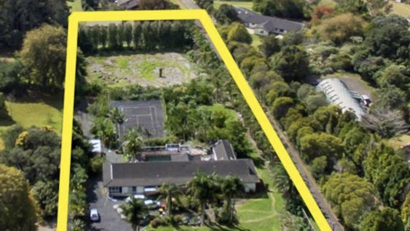 330 Redoubt Road, Totara Park, Auckland - Carousel 1