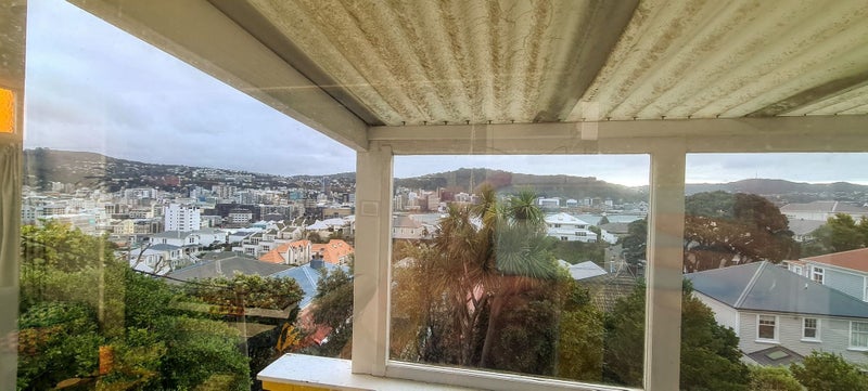 7 Mcintyre Avenue, Mount Victoria, Wellington - Carousel 2