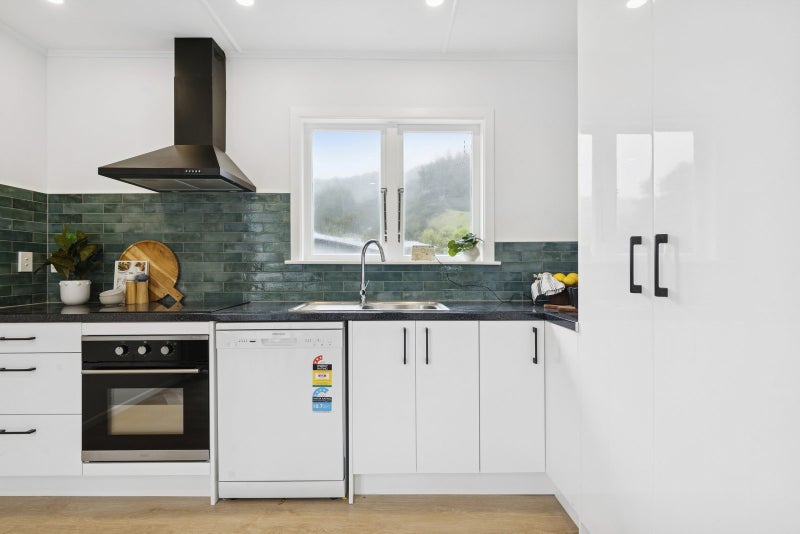 55 Lees Grove, Wainuiomata, Lower Hutt - Carousel 1